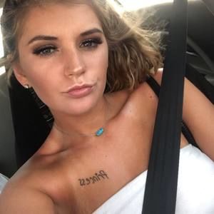 Meet your Posher, Celie